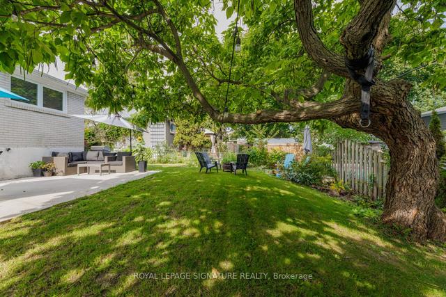 37 Bournville Dr, House detached with 3 bedrooms, 2 bathrooms and 3 parking in Toronto ON | Image 21