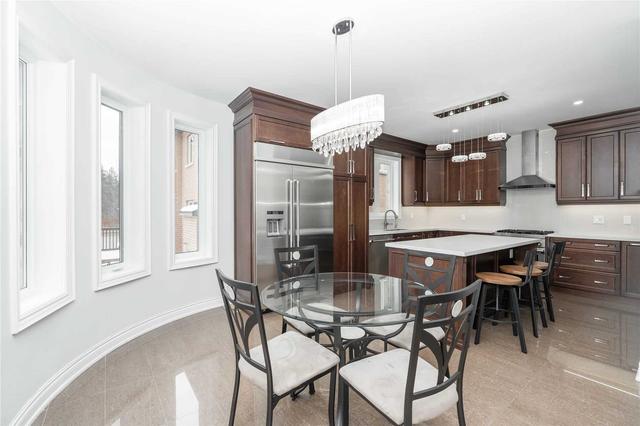 679 Davos Rd, House detached with 4 bedrooms, 5 bathrooms and 6 parking in Vaughan ON | Image 3