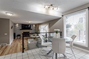 27 Sunrise Crescent Se, House detached with 3 bedrooms, 3 bathrooms and 4 parking in Calgary AB | Image 5
