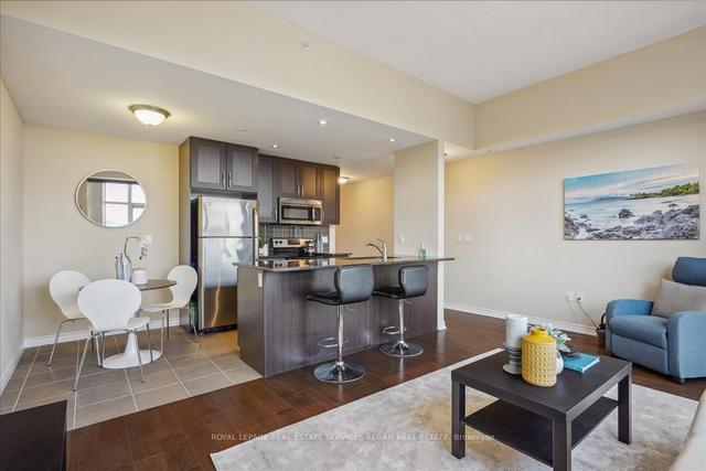 ph505 - 427 Aberdeen Ave, Condo with 2 bedrooms, 1 bathrooms and 1 parking in Hamilton ON | Image 3
