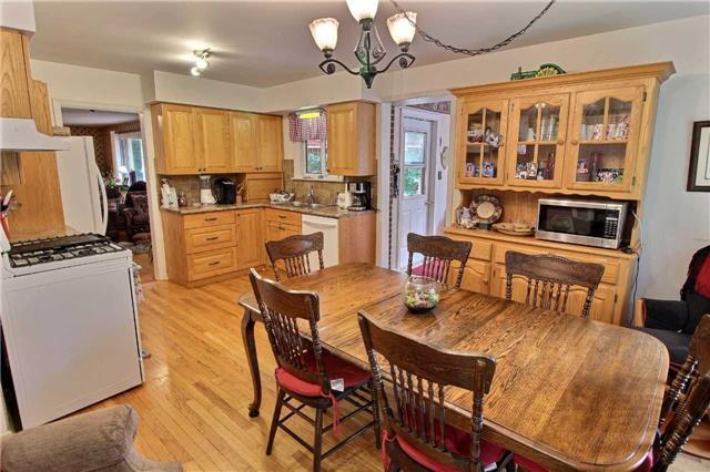 1004 Telecom Rd, Home with 2 bedrooms, 2 bathrooms and 20 parking in Kawartha Lakes ON | Image 2