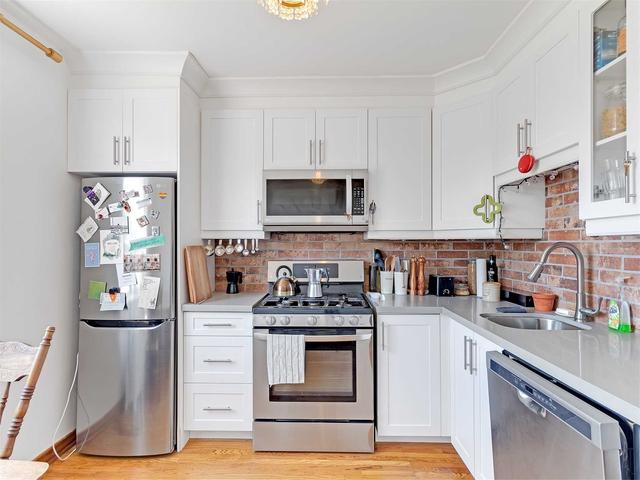151 Bellwoods Ave, House semidetached with 3 bedrooms, 3 bathrooms and 2 parking in Toronto ON | Image 8
