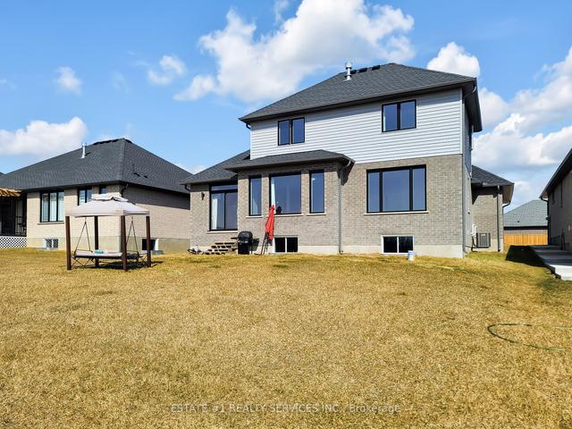 2047 Lockwood Cres, House detached with 4 bedrooms, 3 bathrooms and 4 parking in Strathroy Caradoc ON | Image 31