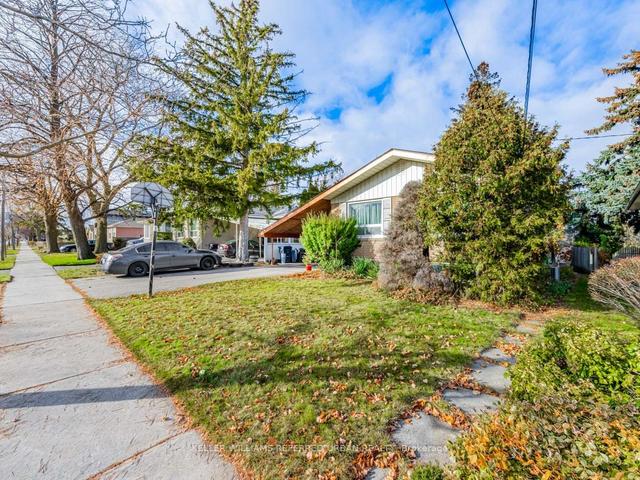 84 Hadrian Dr, House detached with 2 bedrooms, 2 bathrooms and 5 parking in Toronto ON | Image 23