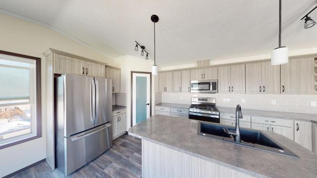 517 Pagurut Avenue W, House detached with 2 bedrooms, 2 bathrooms and 2 parking in Cranbrook BC | Image 10
