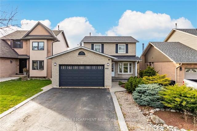 680 Rexford Dr, House detached with 3 bedrooms, 3 bathrooms and 4 parking in Hamilton ON | Image 1