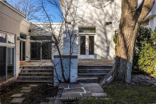 39 Burton Rd, House detached with 4 bedrooms, 7 bathrooms and 5 parking in Toronto ON | Image 24