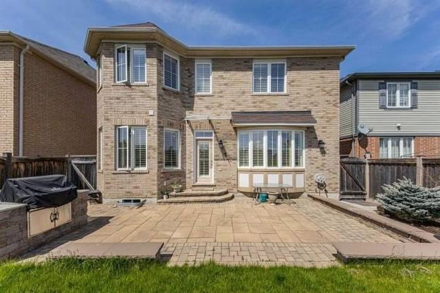 429 Gooch Cres, House detached with 4 bedrooms, 3 bathrooms and 4 parking in Milton ON | Image 28