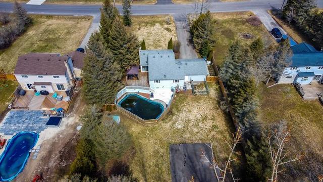 22 Holmes Dr, House detached with 3 bedrooms, 2 bathrooms and 8 parking in Caledon ON | Image 20