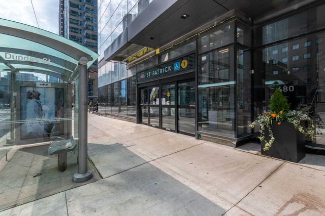 4311 - 488 University Ave, Condo with 1 bedrooms, 1 bathrooms and 0 parking in Toronto ON | Image 19