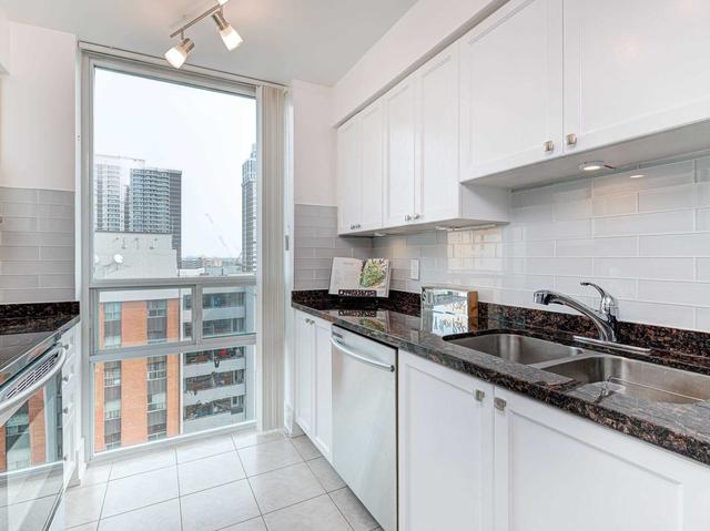 1503 - 7 Michael Power Pl, Condo with 2 bedrooms, 2 bathrooms and 1 parking in Toronto ON | Image 9