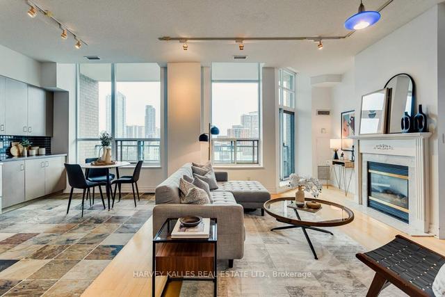 ph08 - 70 Alexander St, Condo with 2 bedrooms, 2 bathrooms and 1 parking in Toronto ON | Image 33