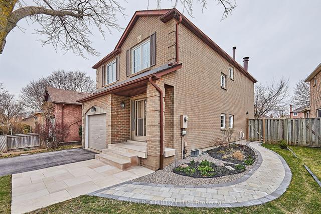 10 Millington Cres, House detached with 3 bedrooms, 3 bathrooms and 3 parking in Ajax ON | Image 12