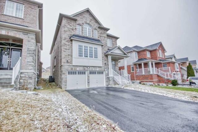 1557 Clearbrook Dr, House detached with 4 bedrooms, 4 bathrooms and 6 parking in Oshawa ON | Image 1