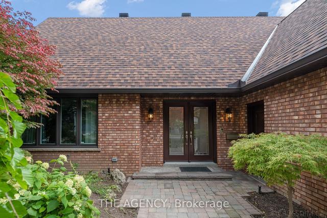 7 Bamboo Grve, House detached with 5 bedrooms, 4 bathrooms and 6 parking in Toronto ON | Image 12