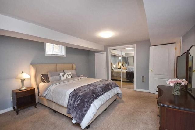 10 Coral Harbour Cres, House detached with 1 bedrooms, 1 bathrooms and 1 parking in Markham ON | Card Image
