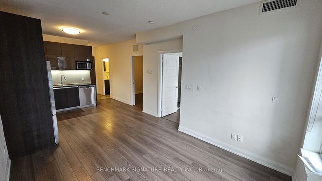 703 - 25 Water Walk Dr, Condo with 1 bedrooms, 1 bathrooms and 1 parking in Markham ON | Image 2