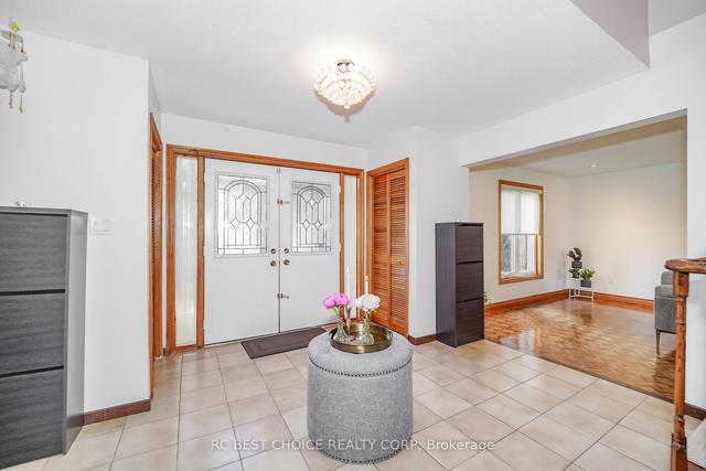 170 Garden Ave, House detached with 4 bedrooms, 4 bathrooms and 8 parking in Richmond Hill ON | Image 3