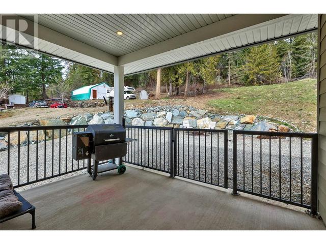 1254 Lee Creek Drive, House detached with 3 bedrooms, 3 bathrooms and null parking in Columbia Shuswap F BC | Image 12