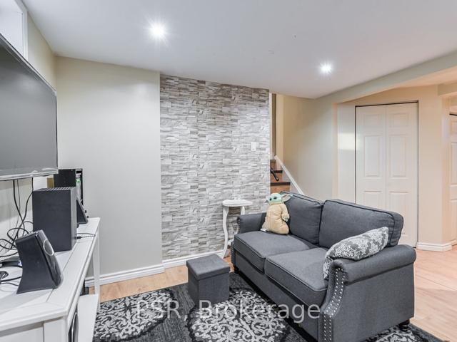 757 Westdale St, House detached with 3 bedrooms, 2 bathrooms and 6 parking in Oshawa ON | Image 22