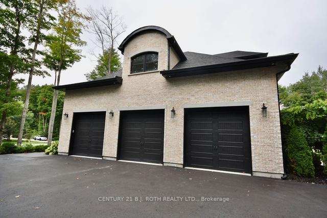 7 Apto Cres, House detached with 4 bedrooms, 5 bathrooms and 23 parking in Springwater ON | Image 25