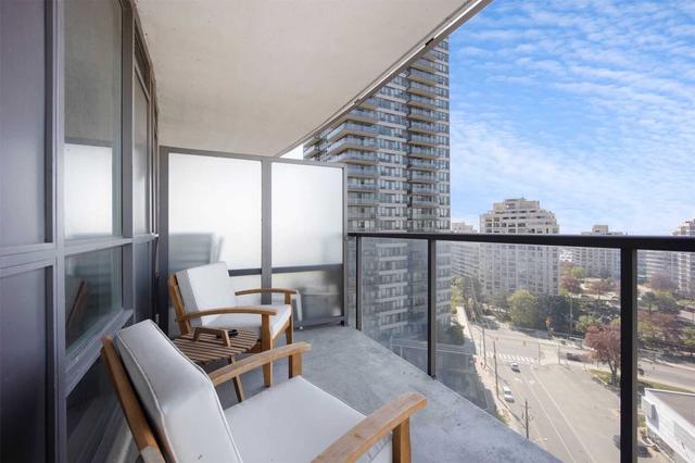 1202 - 15 Legion Rd W, Condo with 2 bedrooms, 1 bathrooms and 1 parking in Toronto ON | Image 9