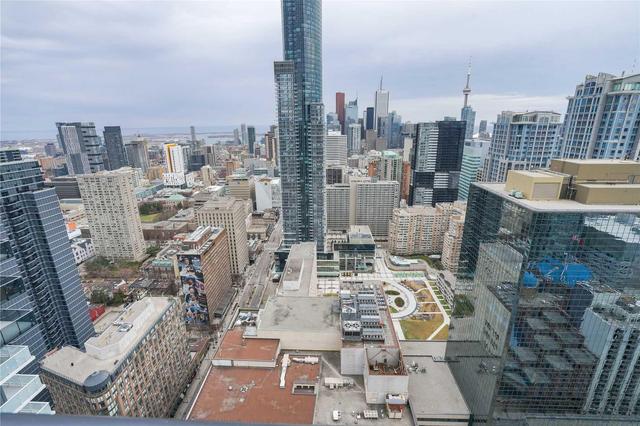 4309 - 15 Grenville St, Condo with 2 bedrooms, 1 bathrooms and 1 parking in Toronto ON | Image 25