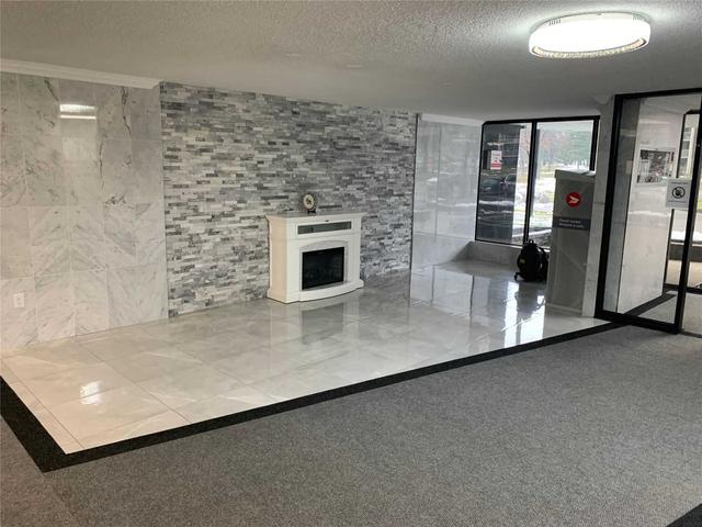2101 - 4 Kings Cross Rd, Condo with 3 bedrooms, 2 bathrooms and 2 parking in Brampton ON | Image 12