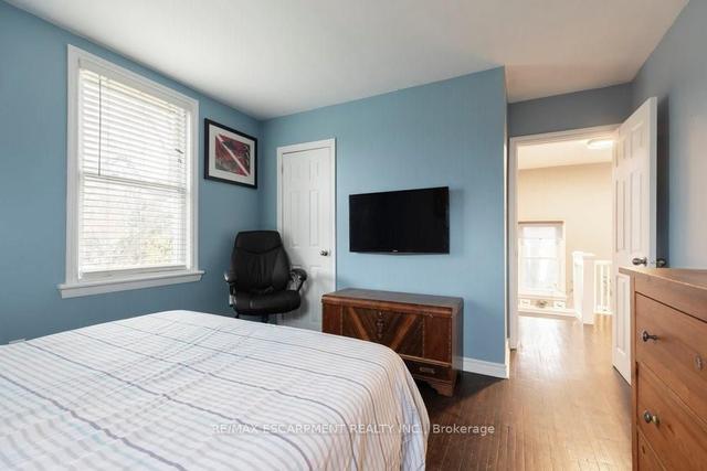 79 West 32nd St, House detached with 3 bedrooms, 1 bathrooms and 4 parking in Hamilton ON | Image 16
