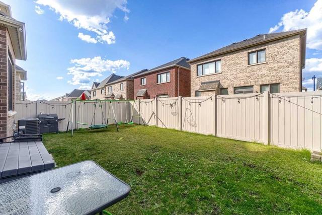 1303 Hamman Way, House detached with 4 bedrooms, 5 bathrooms and 4 parking in Milton ON | Image 33