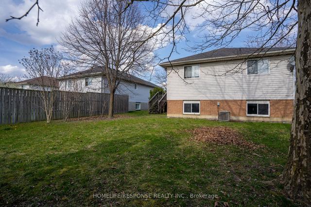 3825 Maguire St W, House detached with 3 bedrooms, 2 bathrooms and 5 parking in Windsor ON | Image 22