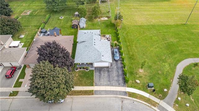 69 Dante Crescent, House detached with 4 bedrooms, 2 bathrooms and 7 parking in Brantford ON | Image 31