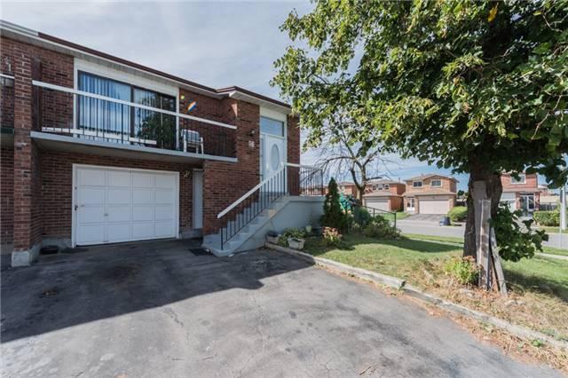 56 Langston Dr, House semidetached with 4 bedrooms, 3 bathrooms and 3 parking in Brampton ON | Image 1