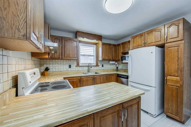 19 Rothwell Rd, House detached with 3 bedrooms, 2 bathrooms and 3 parking in Toronto ON | Image 40