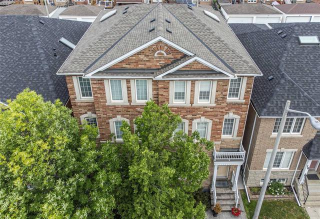 16 Estoril Terr, House semidetached with 4 bedrooms, 4 bathrooms and 2 parking in Toronto ON | Image 12