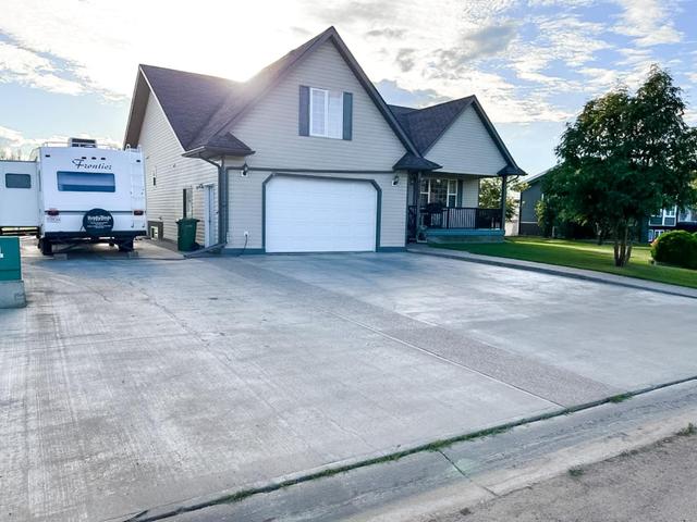 8710 101 Street, House detached with 4 bedrooms, 3 bathrooms and 8 parking in Mackenzie County AB | Image 15