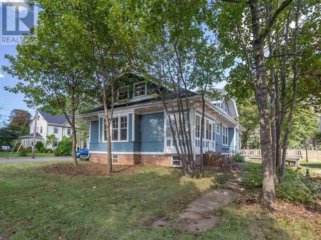 20 North River Road, House detached with 3 bedrooms, 1 bathrooms and null parking in Charlottetown PE | Card Image