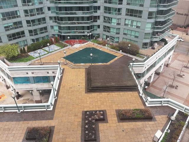 901 - 10 Queens Quay W, Condo with 2 bedrooms, 2 bathrooms and 0 parking in Toronto ON | Image 5