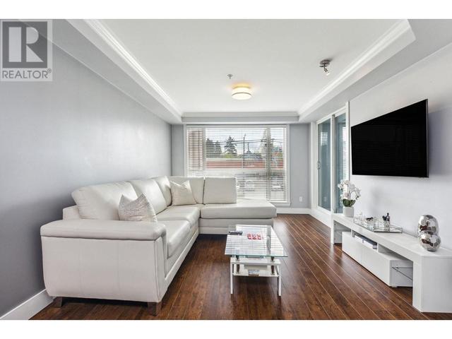 201 - 2009 E Hastings Street, Condo with 1 bedrooms, 1 bathrooms and 1 parking in Vancouver BC | Image 2