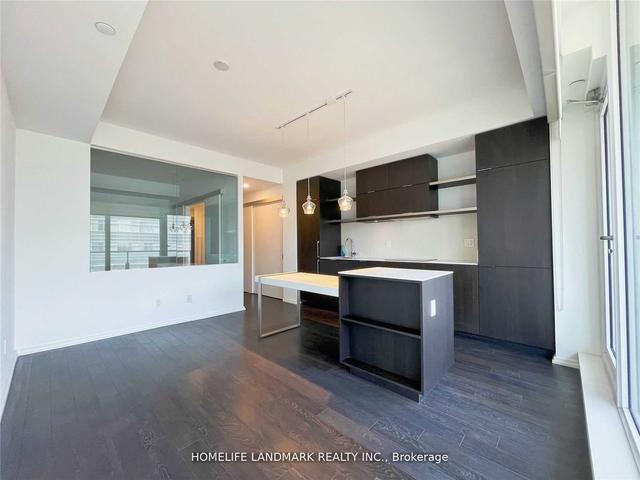1704 - 197 Yonge St, Condo with 1 bedrooms, 1 bathrooms and 0 parking in Toronto ON | Image 9