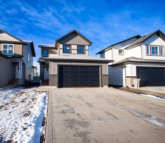 9702 89 Street, House detached with 3 bedrooms, 2 bathrooms and 2 parking in Grande Prairie AB | Image 1