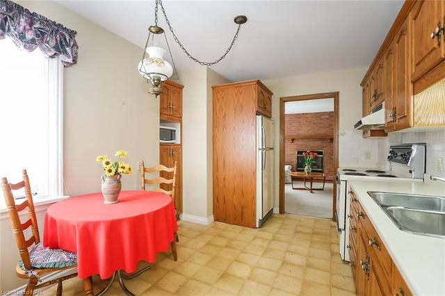 233 Scott Street, House detached with 3 bedrooms, 1 bathrooms and null parking in St. Catharines ON | Image 5