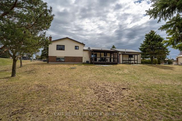 219 Corbett Dr, House detached with 3 bedrooms, 2 bathrooms and 5 parking in Kawartha Lakes ON | Image 15