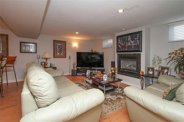 832 Vicki Dr, House detached with 3 bedrooms, 2 bathrooms and 6 parking in Pickering ON | Image 12