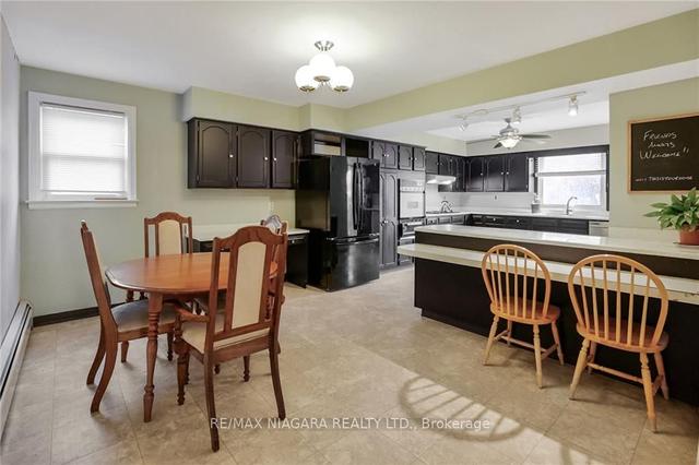5720 Woodland Blvd, House detached with 4 bedrooms, 2 bathrooms and 7 parking in Niagara Falls ON | Image 6
