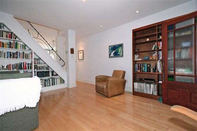 452 Montrose Ave, House detached with 2 bedrooms, 1 bathrooms and 1 parking in Toronto ON | Image 5