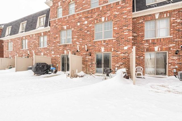 68 Soldier St, House attached with 2 bedrooms, 3 bathrooms and 2 parking in Brampton ON | Image 24