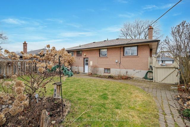 39 Stevens Cres, House detached with 3 bedrooms, 2 bathrooms and 1 parking in Halton Hills ON | Image 35
