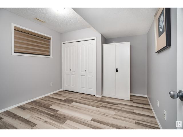 2210 37a Avenue Nw Nw, House detached with 5 bedrooms, 3 bathrooms and 5 parking in Edmonton AB | Image 25