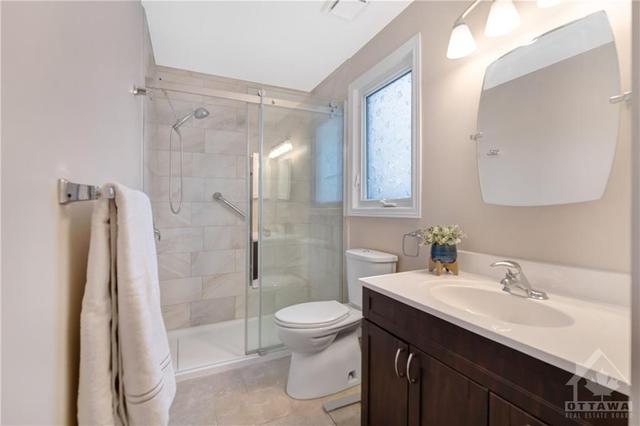 1597 Lunenberg Crescent, House detached with 3 bedrooms, 3 bathrooms and 6 parking in Ottawa ON | Image 20